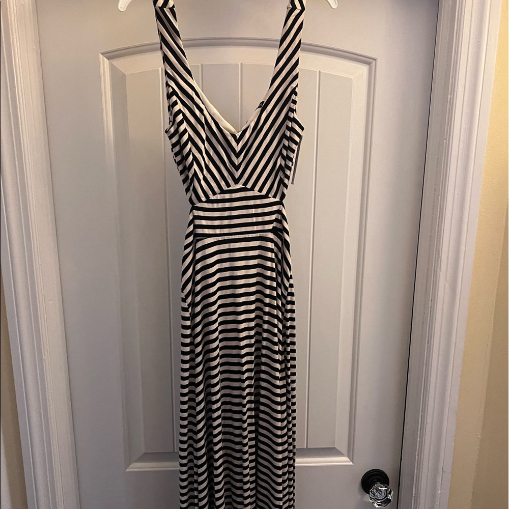 Women’s Maxi Dress with Open Back/ Sides